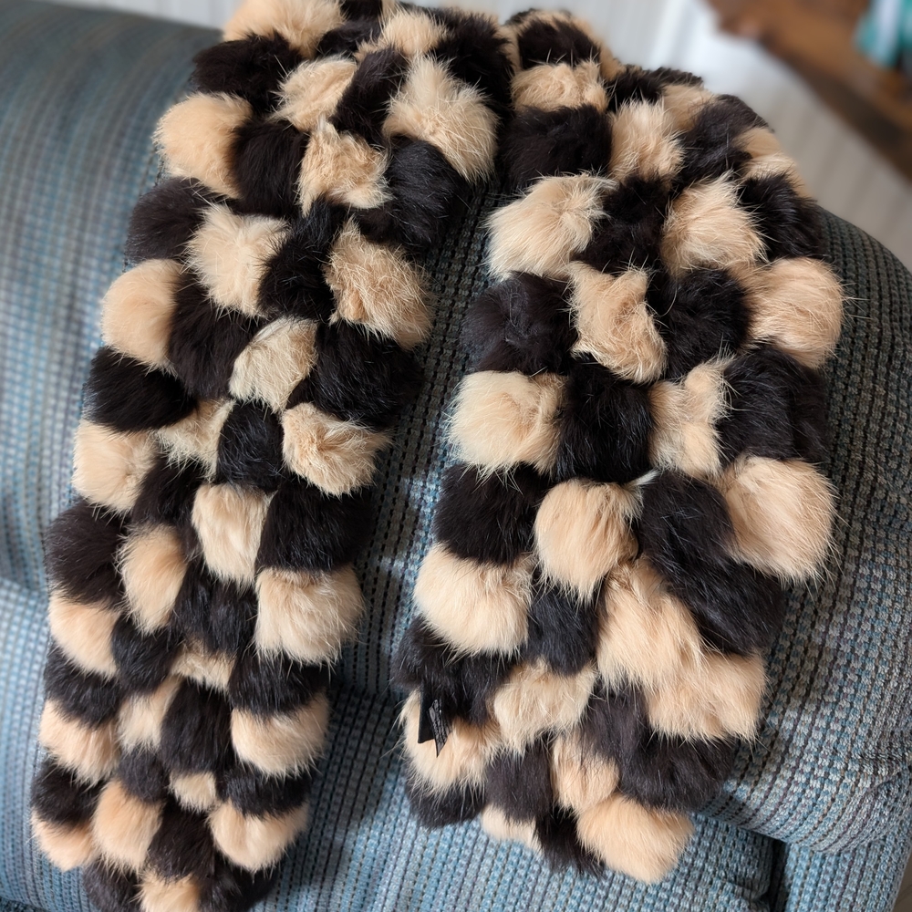 Cejon Black and Cream Faux Fur Scarf